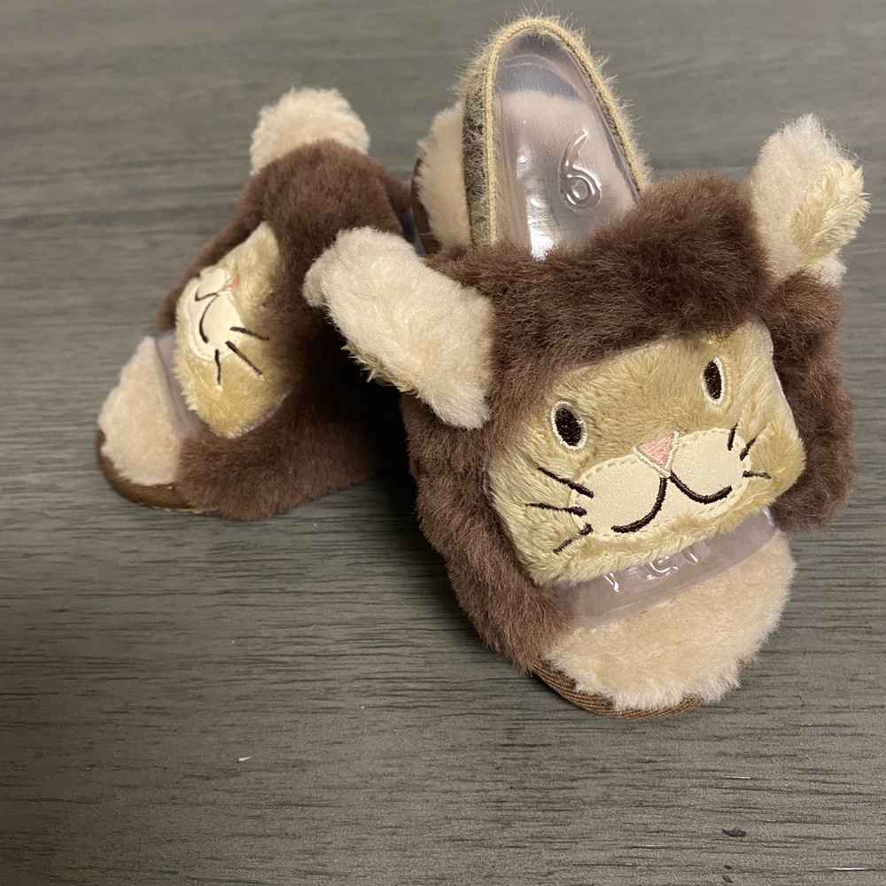 NIB Ugg fluff yeah  toddler slippers/slides